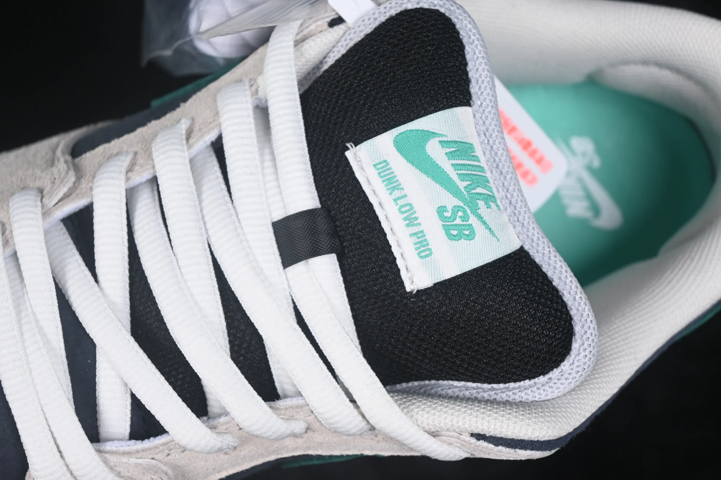 All Categories Nk SB Dunk Series Nk SB Dunk Low Low-top sneakers Nike SB Dunk Low Suede gray raw rubber SB low-top casual sneakers HF3704-001